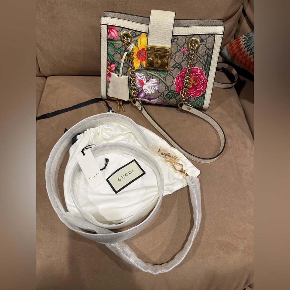 Gucci Padlock Flora GG Supreme Canvas Shoulder Bag W/ COA